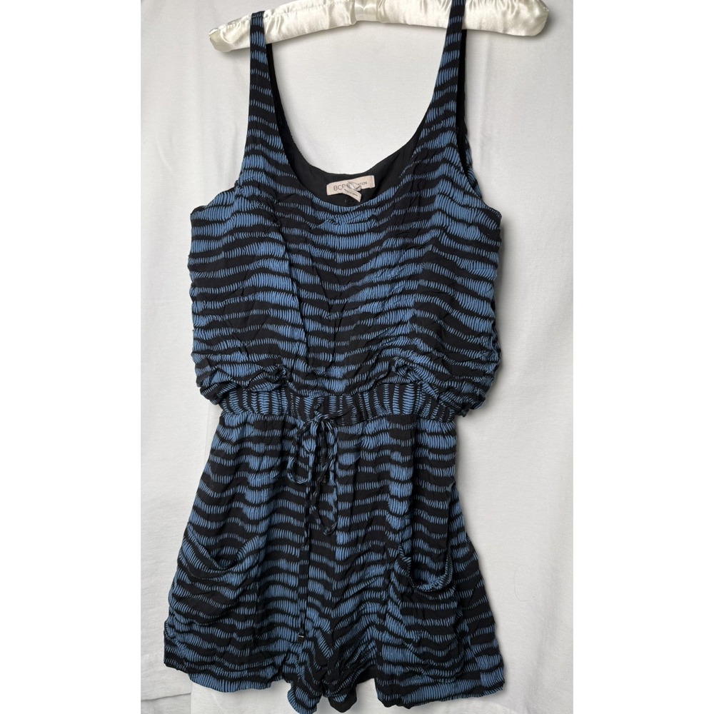 BCBG Blue Floral Tie Romper Women's Size Medium Resort Vacation wear
